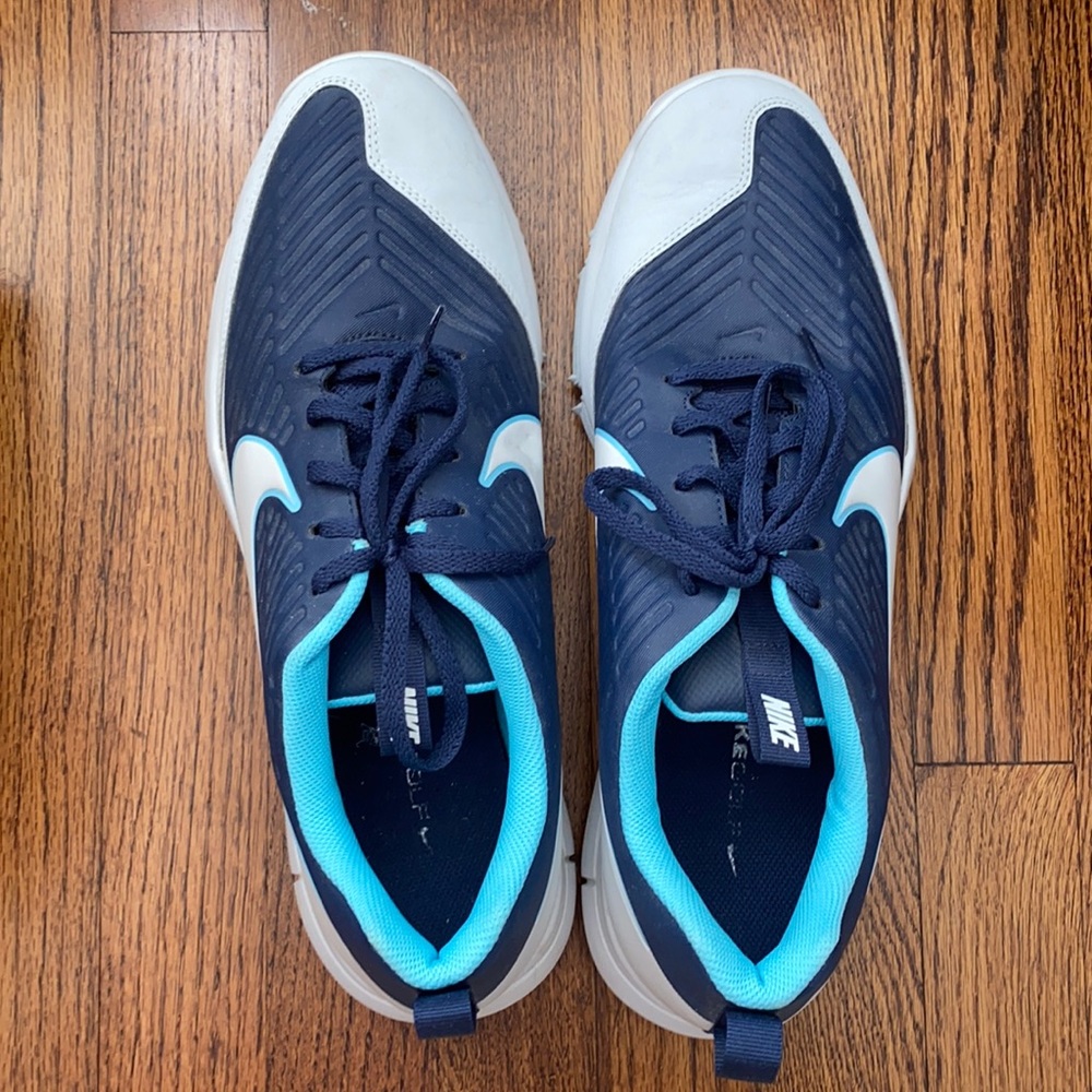 Brand new Nike men’s golf shoes